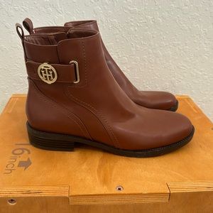 Tommy Hilfiger ankle riding boots. Size 9. Chocolate Brown. New condition